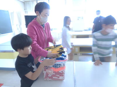 しっかりカゴにいれて