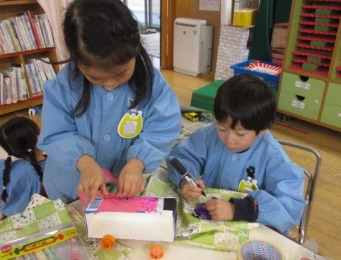 ガムテープを貼ると